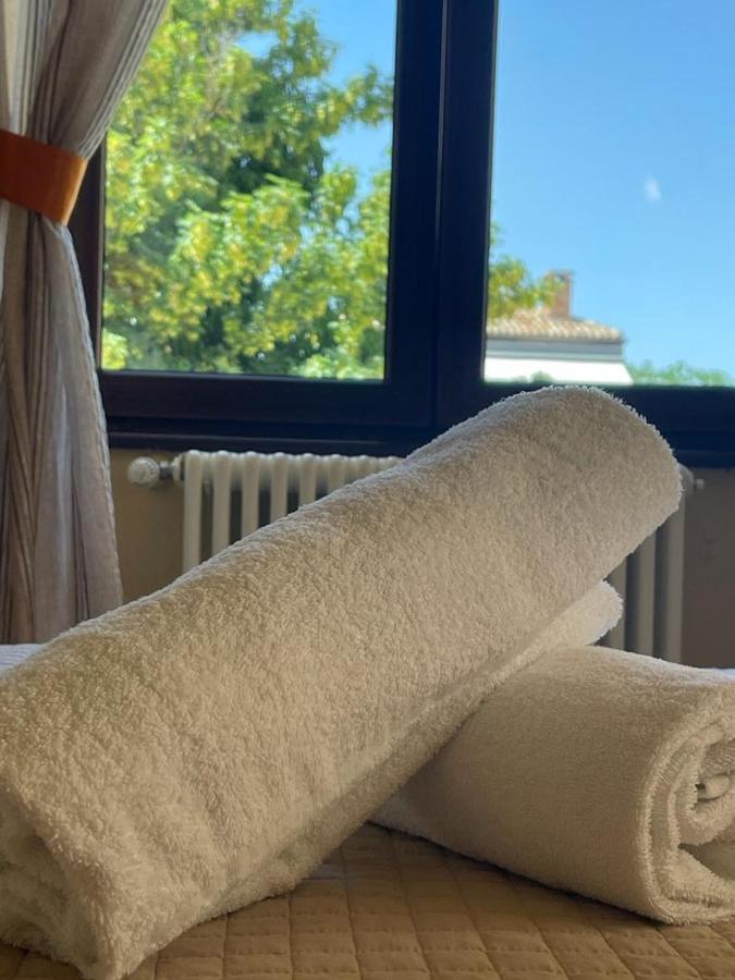 Hotel La Rocca Сан Марино Екстериор снимка