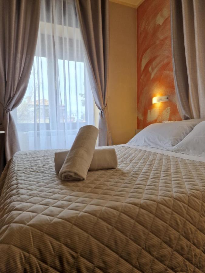 Hotel La Rocca Сан Марино Екстериор снимка