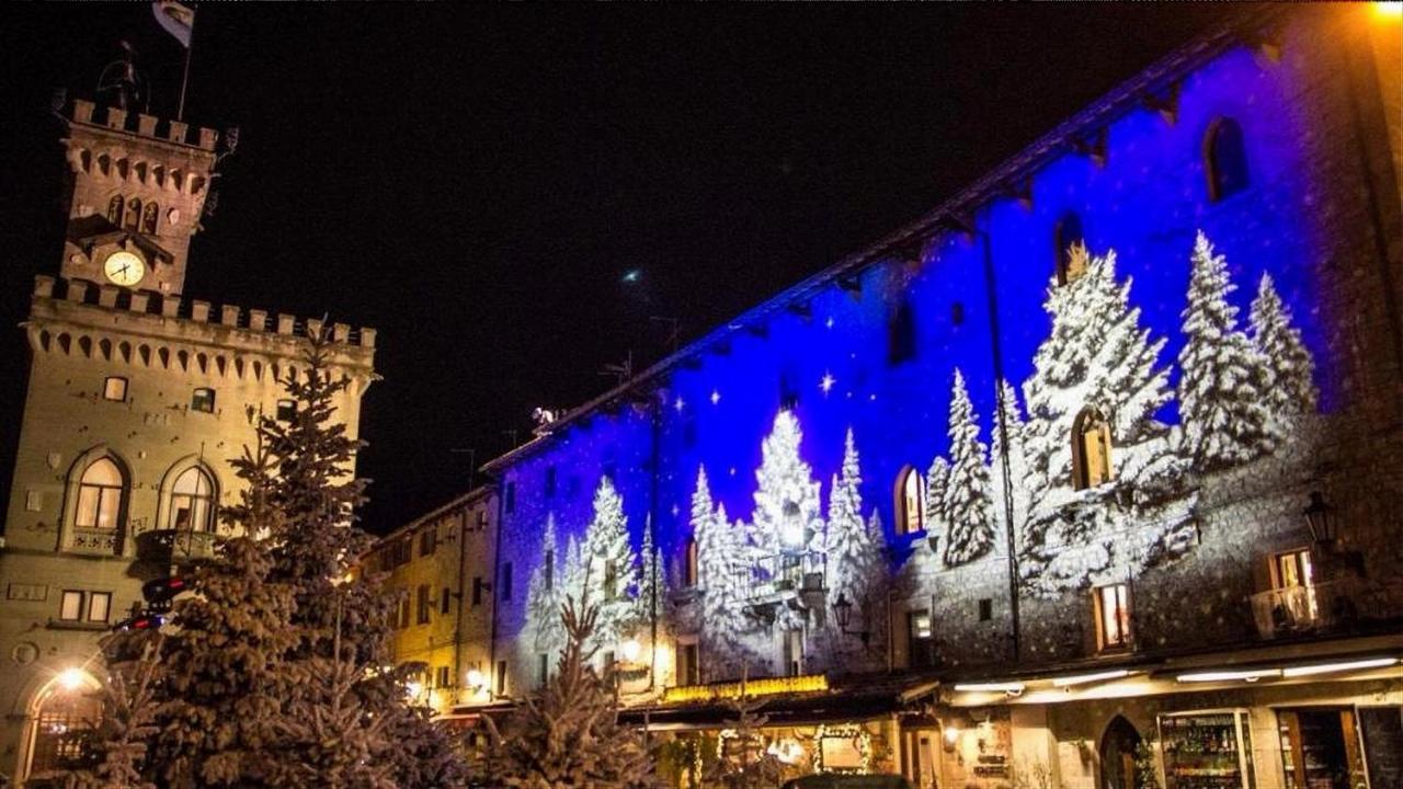 Hotel La Rocca Сан Марино Екстериор снимка