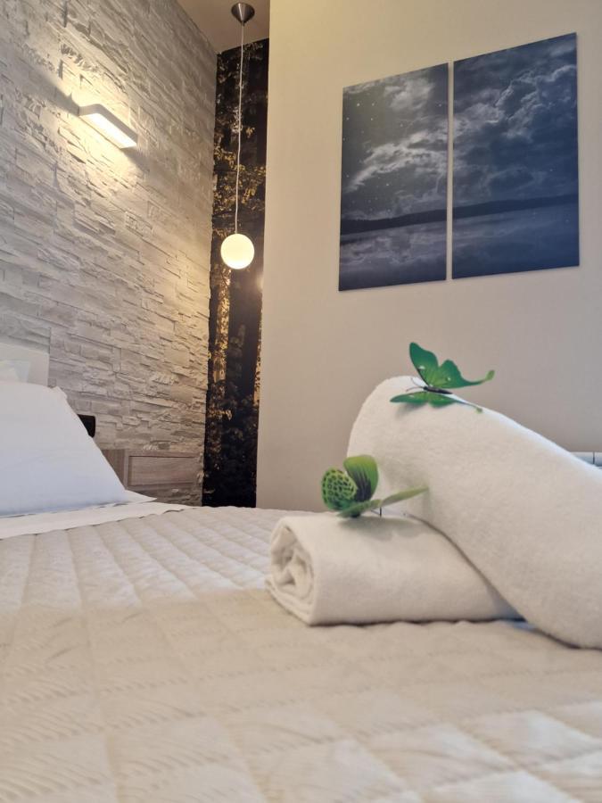 Hotel La Rocca Сан Марино Екстериор снимка